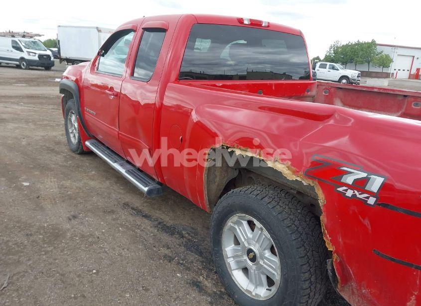 Photo 6 of 2011 Chevrolet Silverado 1500 LT (VIN 1GCRKSE32BZ257269)