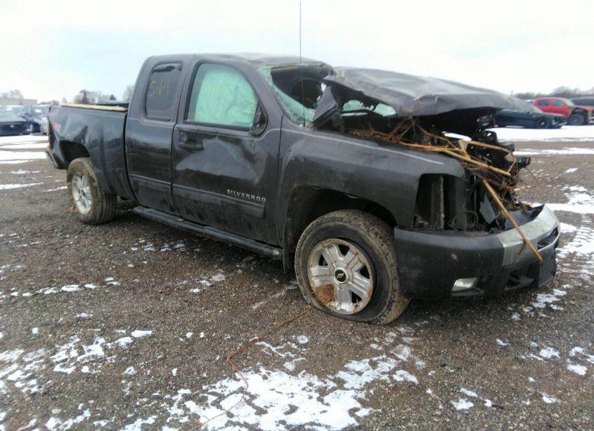 2011 Chevrolet Silverado 1500 LT (VIN 1GCRKSE32BZ325618) main photo