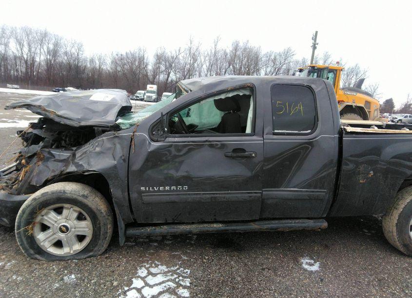 Photo 6 of 2011 Chevrolet Silverado 1500 LT (VIN 1GCRKSE32BZ325618)