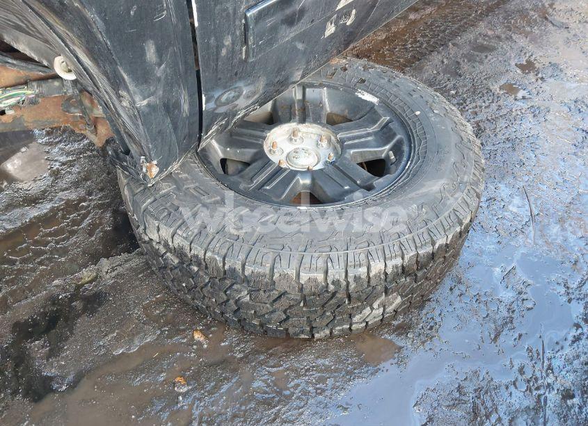 Photo 12 of 2011 Chevrolet Silverado 1500 LT (VIN 1GCRKSE32BZ457861)