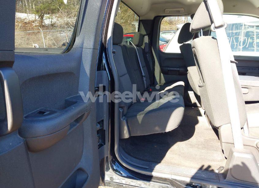 Photo 8 of 2011 Chevrolet Silverado 1500 LT (VIN 1GCRKSE32BZ457861)