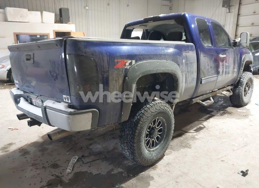 Photo 4 of 2011 Chevrolet Silverado 1500 LT (VIN 1GCRKSE33BZ222868)