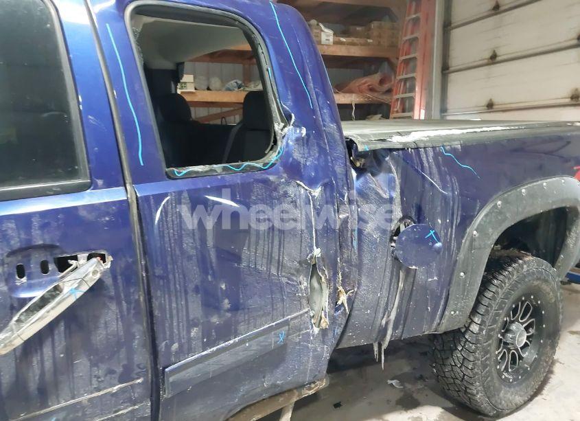 Photo 6 of 2011 Chevrolet Silverado 1500 LT (VIN 1GCRKSE33BZ222868)