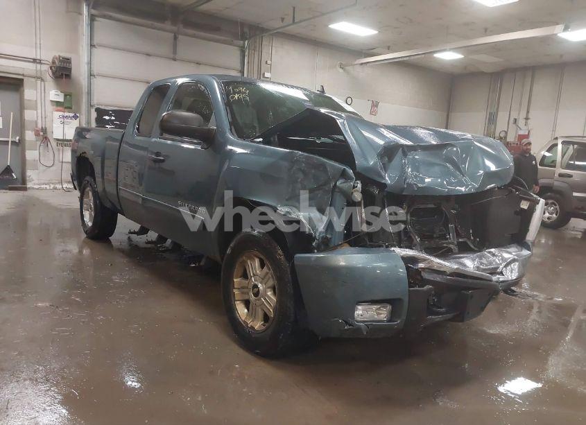 2011 Chevrolet Silverado 1500 LT (VIN 1GCRKSE33BZ226192) main photo