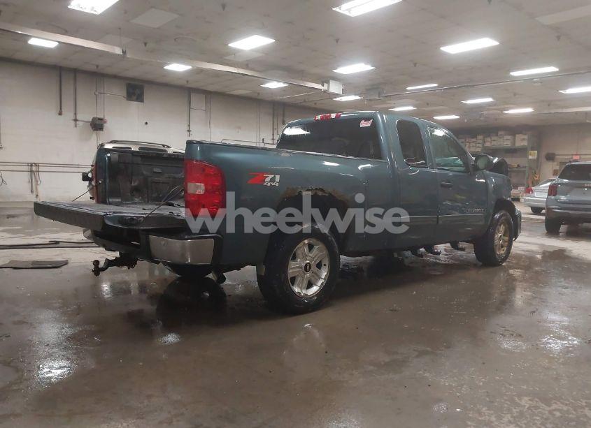 Photo 4 of 2011 Chevrolet Silverado 1500 LT (VIN 1GCRKSE33BZ226192)