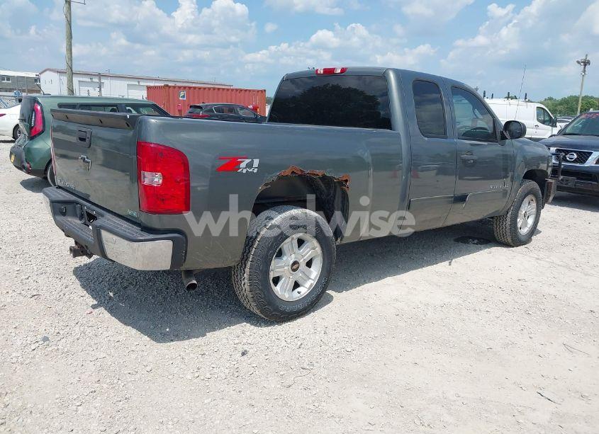 Photo 4 of 2011 Chevrolet Silverado 1500 LT (VIN 1GCRKSE33BZ244644)