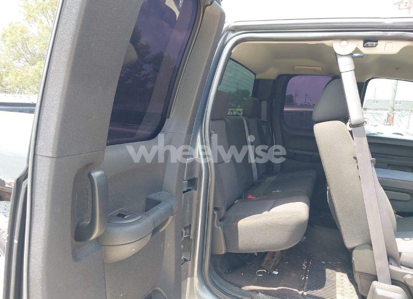 Photo 8 of 2011 Chevrolet Silverado 1500 LT (VIN 1GCRKSE33BZ244644)