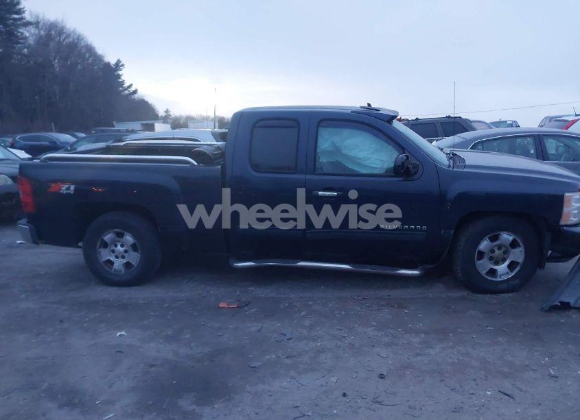 Photo 13 of 2011 Chevrolet Silverado 1500 LT (VIN 1GCRKSE33BZ288739)