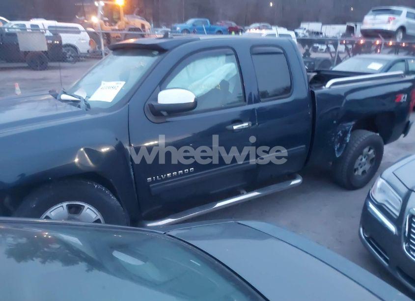 Photo 14 of 2011 Chevrolet Silverado 1500 LT (VIN 1GCRKSE33BZ288739)