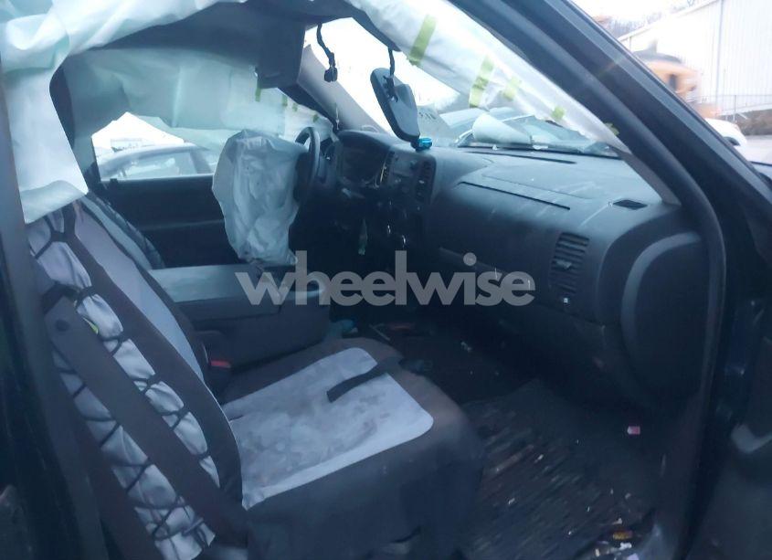 Photo 5 of 2011 Chevrolet Silverado 1500 LT (VIN 1GCRKSE33BZ288739)