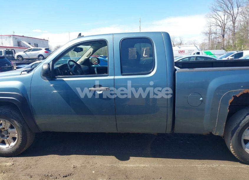 Photo 14 of 2011 Chevrolet Silverado 1500 LT (VIN 1GCRKSE33BZ385276)