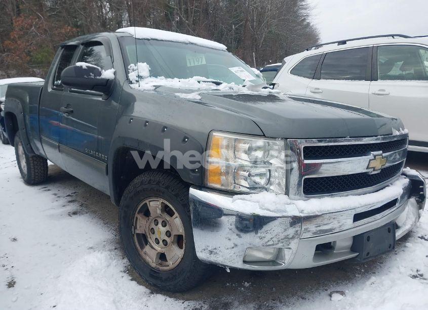 2011 Chevrolet Silverado 1500 LT (VIN 1GCRKSE33BZ411519) main photo