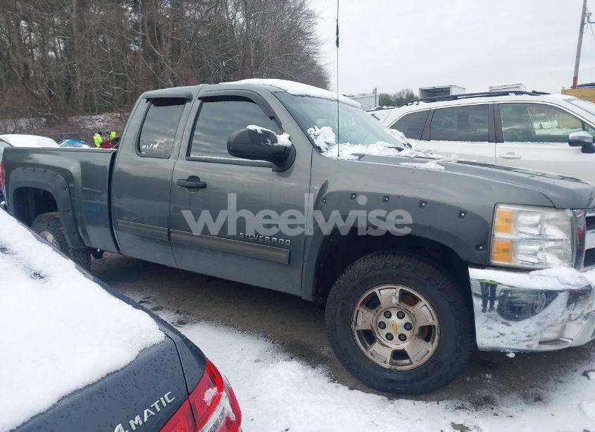 Photo 13 of 2011 Chevrolet Silverado 1500 LT (VIN 1GCRKSE33BZ411519)