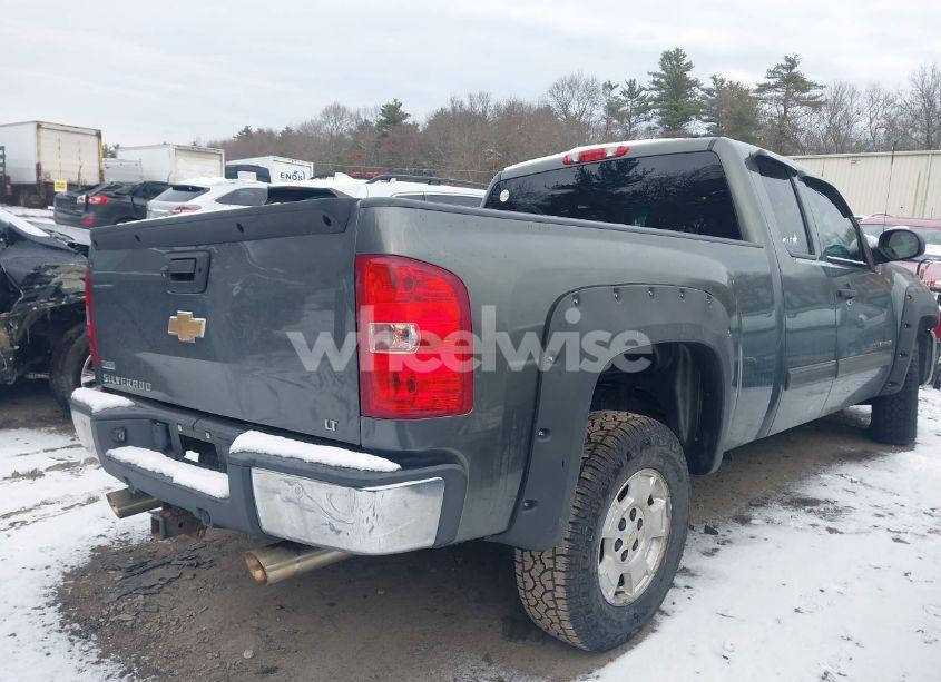 Photo 4 of 2011 Chevrolet Silverado 1500 LT (VIN 1GCRKSE33BZ411519)