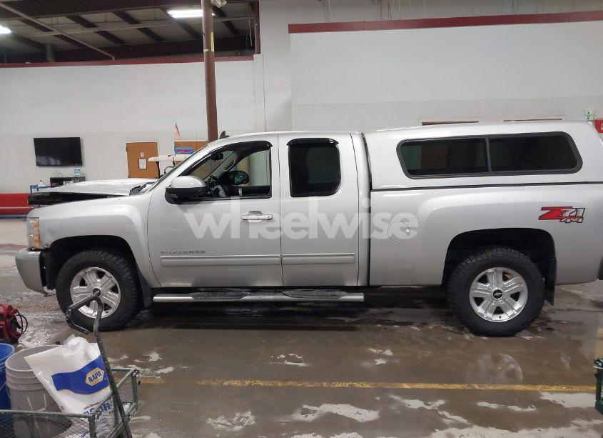Photo 14 of 2011 Chevrolet Silverado 1500 LT (VIN 1GCRKSE33BZ415960)