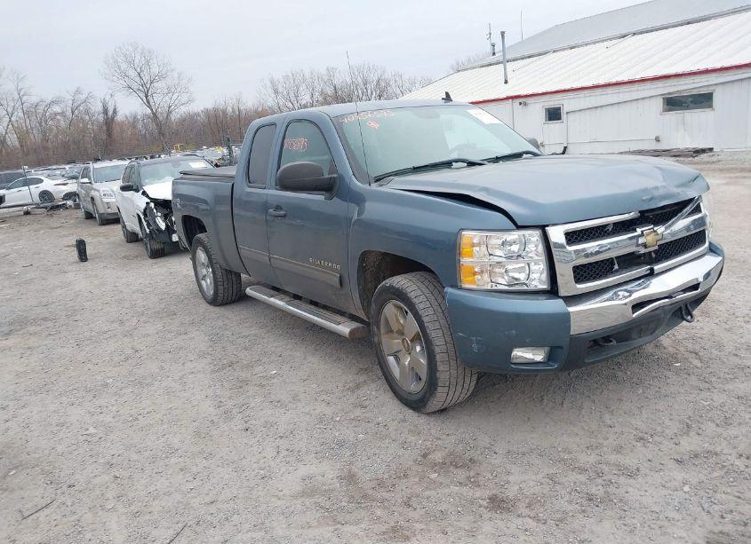 2011 Chevrolet Silverado 1500 LT (VIN 1GCRKSE33BZ461983) main photo