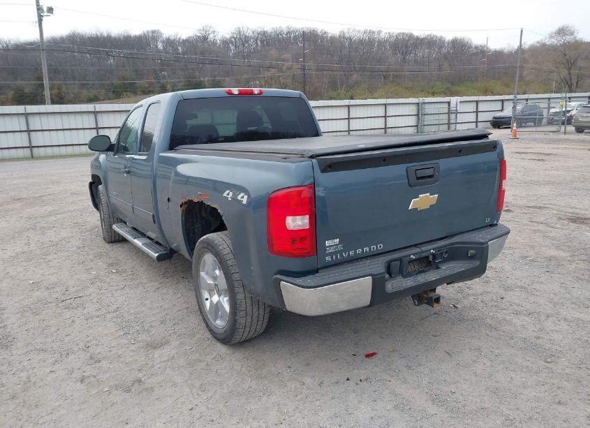 Photo 3 of 2011 Chevrolet Silverado 1500 LT (VIN 1GCRKSE33BZ461983)