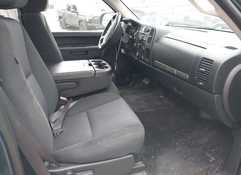 Photo 5 of 2011 Chevrolet Silverado 1500 LT (VIN 1GCRKSE33BZ461983)