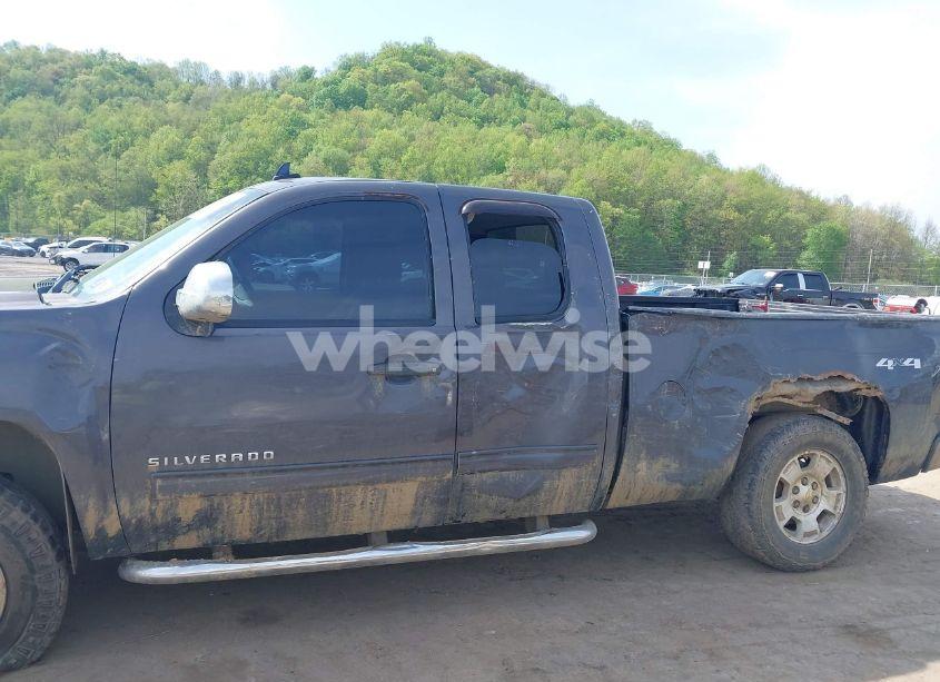 Photo 14 of 2011 Chevrolet Silverado 1500 LT (VIN 1GCRKSE34BZ103517)