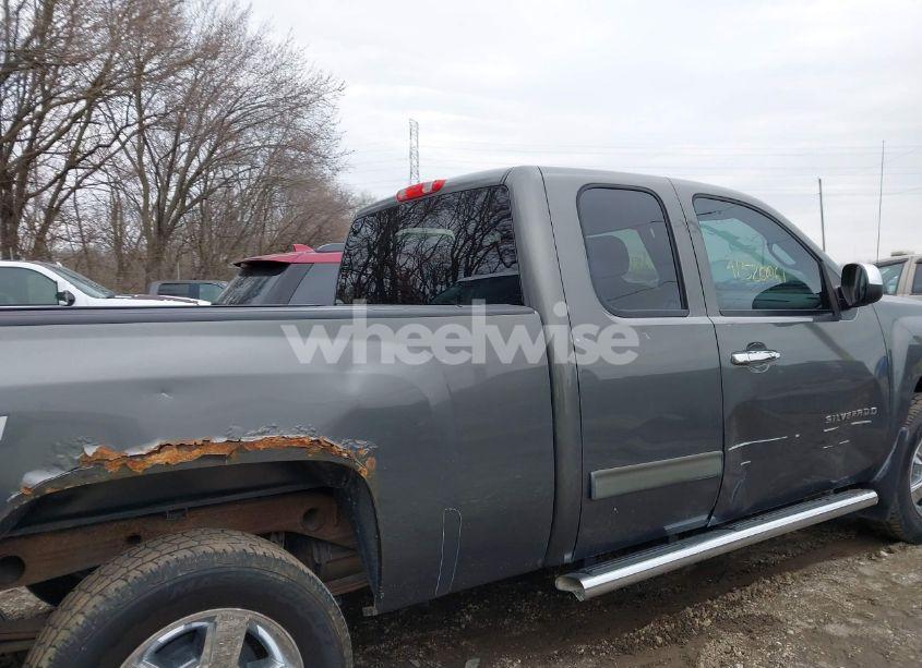 Photo 13 of 2011 Chevrolet Silverado 1500 LT (VIN 1GCRKSE34BZ180470)