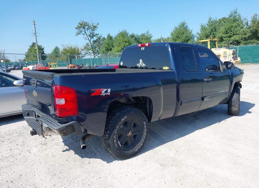 Photo 4 of 2011 Chevrolet Silverado 1500 LT (VIN 1GCRKSE34BZ223771)