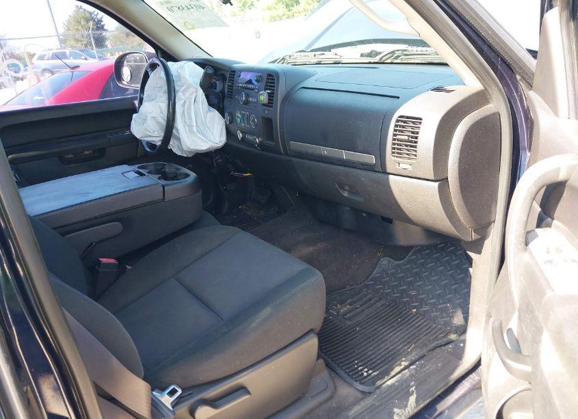 Photo 5 of 2011 Chevrolet Silverado 1500 LT (VIN 1GCRKSE34BZ223771)