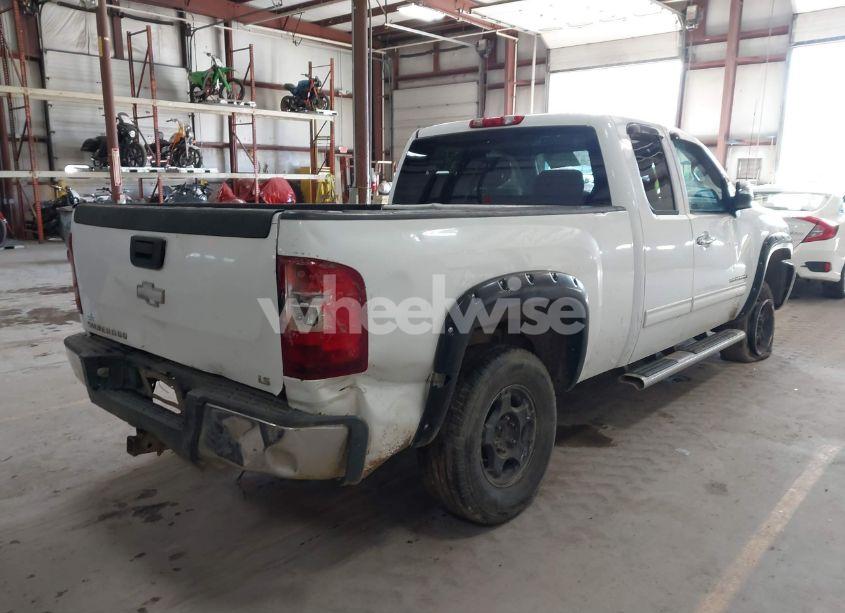 Photo 4 of 2011 Chevrolet Silverado 1500 LT (VIN 1GCRKSE34BZ289351)