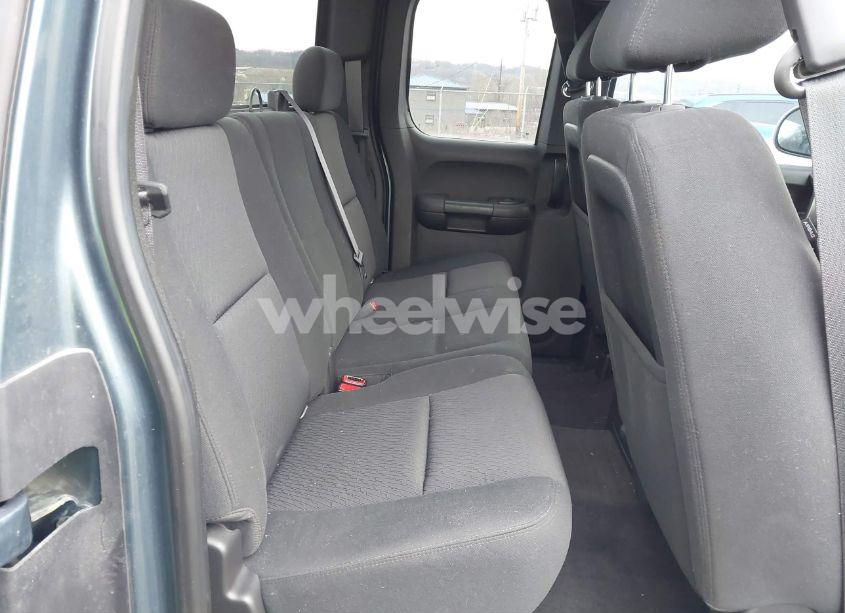 Photo 8 of 2011 Chevrolet Silverado 1500 LT (VIN 1GCRKSE34BZ369958)