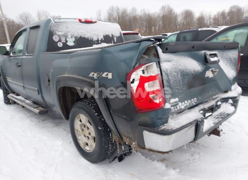 Photo 3 of 2011 Chevrolet Silverado 1500 LT (VIN 1GCRKSE34BZ462320)