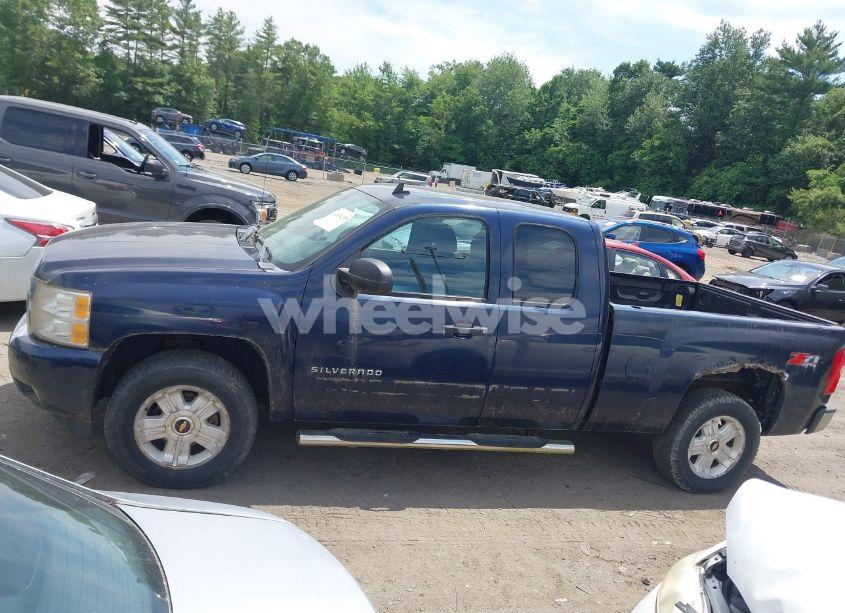 Photo 14 of 2011 Chevrolet Silverado 1500 LT (VIN 1GCRKSE35BZ102974)