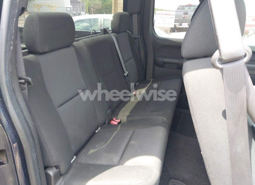 Photo 8 of 2011 Chevrolet Silverado 1500 LT (VIN 1GCRKSE35BZ102974)