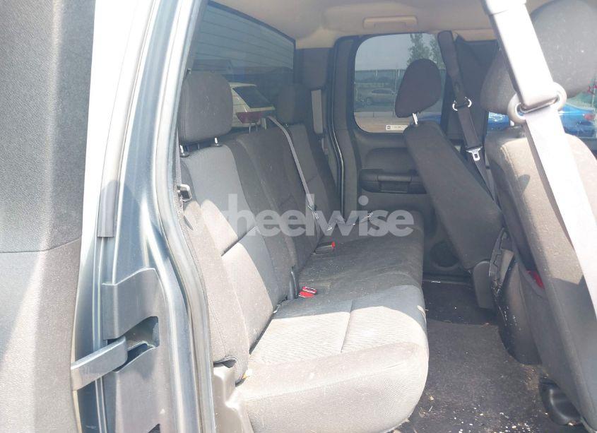 Photo 8 of 2011 Chevrolet Silverado 1500 LT (VIN 1GCRKSE35BZ105695)