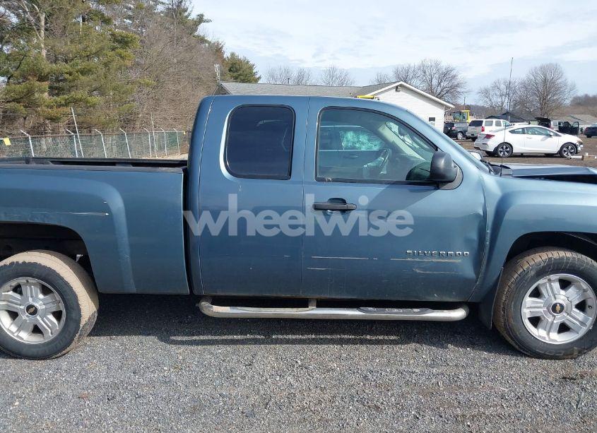 Photo 14 of 2011 Chevrolet Silverado 1500 LT (VIN 1GCRKSE35BZ129530)