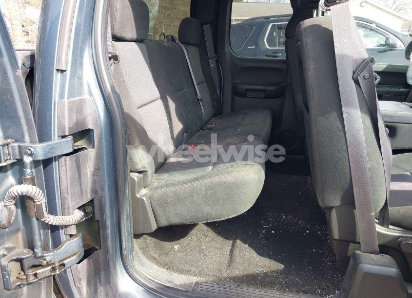 Photo 8 of 2011 Chevrolet Silverado 1500 LT (VIN 1GCRKSE35BZ129530)