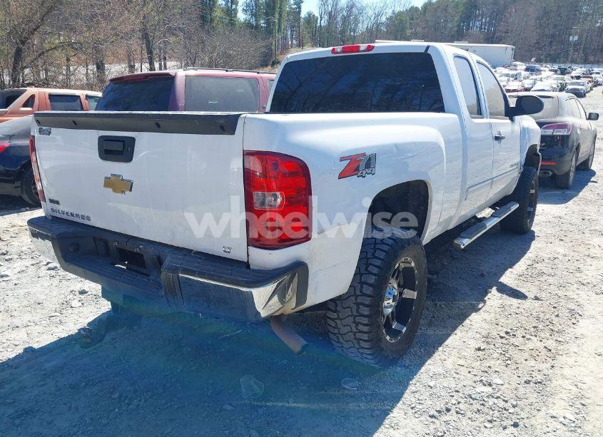 Photo 4 of 2011 Chevrolet Silverado 1500 LT (VIN 1GCRKSE35BZ283221)