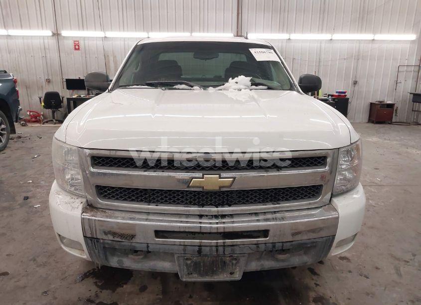 Photo 13 of 2011 Chevrolet Silverado 1500 LT (VIN 1GCRKSE35BZ306853)