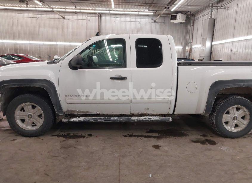 Photo 15 of 2011 Chevrolet Silverado 1500 LT (VIN 1GCRKSE35BZ306853)