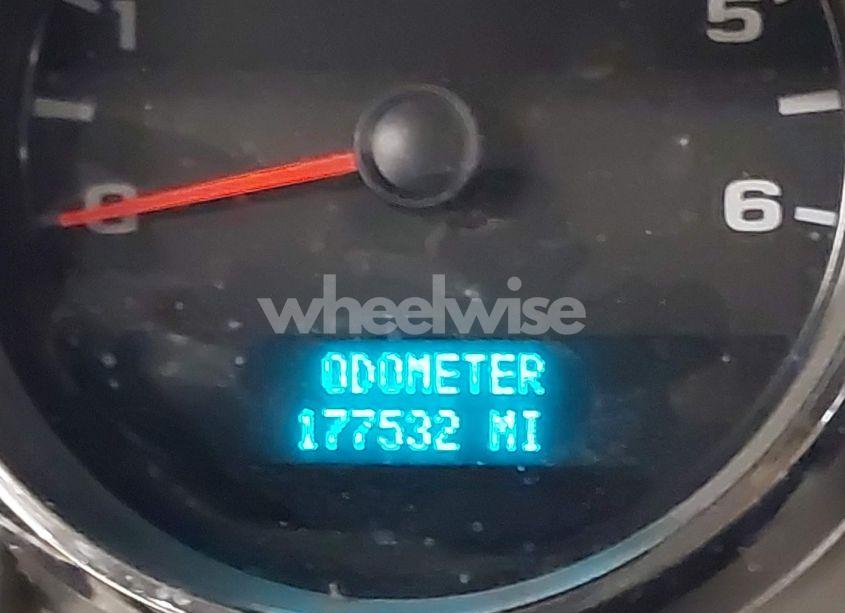 Photo 16 of 2011 Chevrolet Silverado 1500 LT (VIN 1GCRKSE35BZ306853)