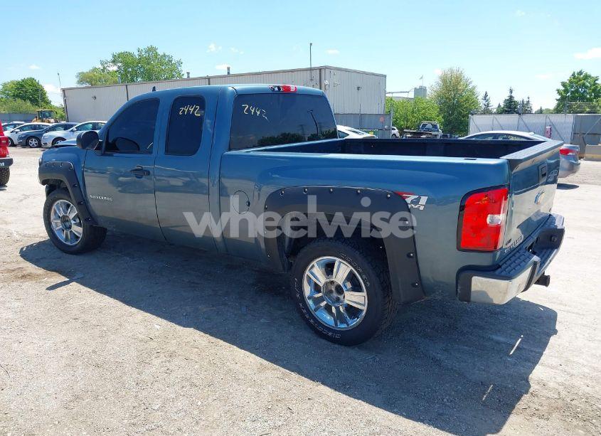 Photo 3 of 2011 Chevrolet Silverado 1500 LT (VIN 1GCRKSE35BZ418696)