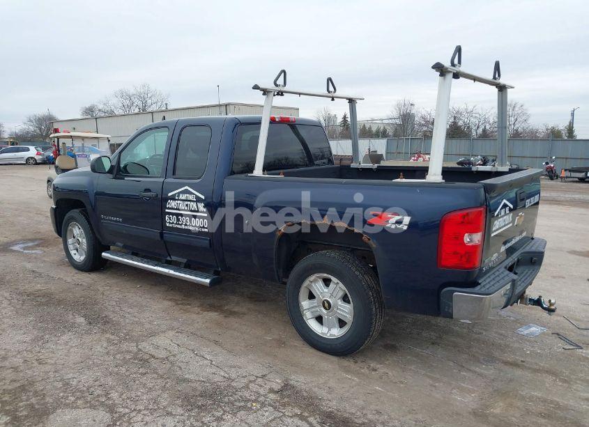 Photo 3 of 2011 Chevrolet Silverado 1500 LT (VIN 1GCRKSE35BZ439192)