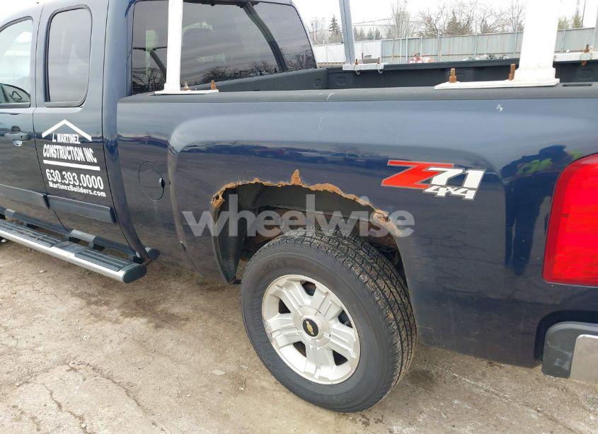 Photo 6 of 2011 Chevrolet Silverado 1500 LT (VIN 1GCRKSE35BZ439192)