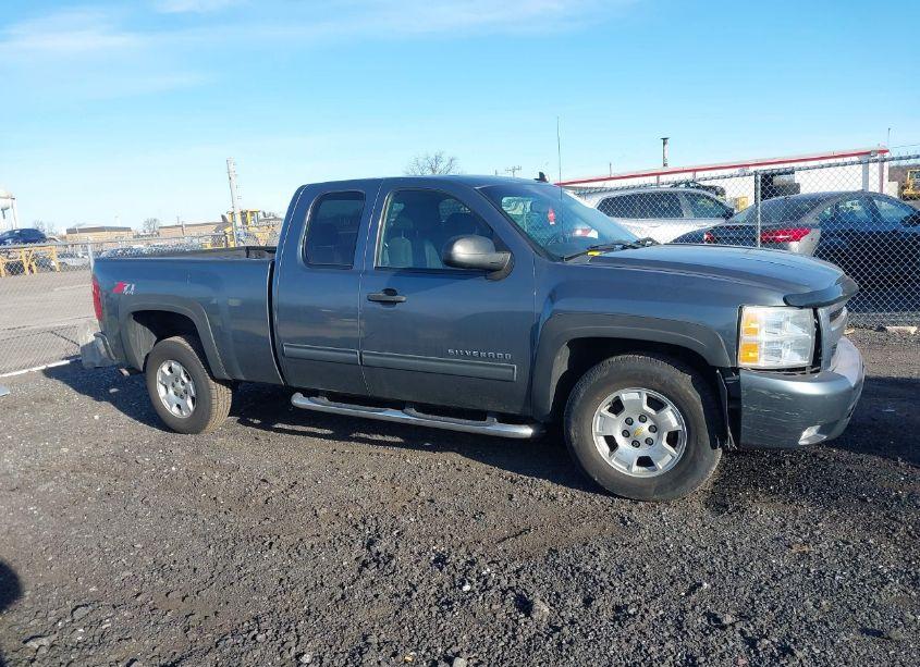 Photo 13 of 2011 Chevrolet Silverado 1500 LT (VIN 1GCRKSE35BZ440388)