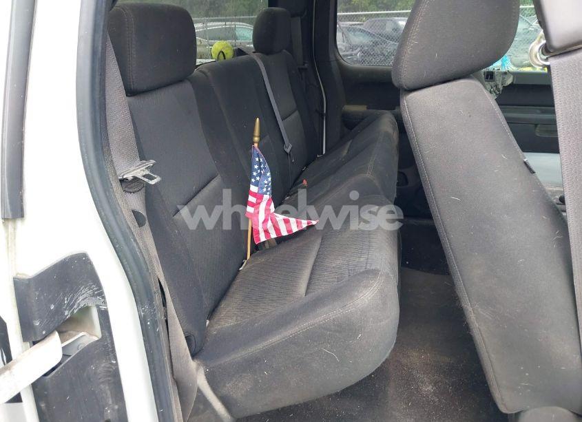 Photo 8 of 2011 Chevrolet Silverado 1500 LT (VIN 1GCRKSE36BZ130444)