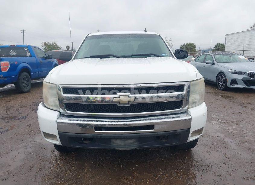 Photo 12 of 2011 Chevrolet Silverado 1500 LT (VIN 1GCRKSE36BZ218510)