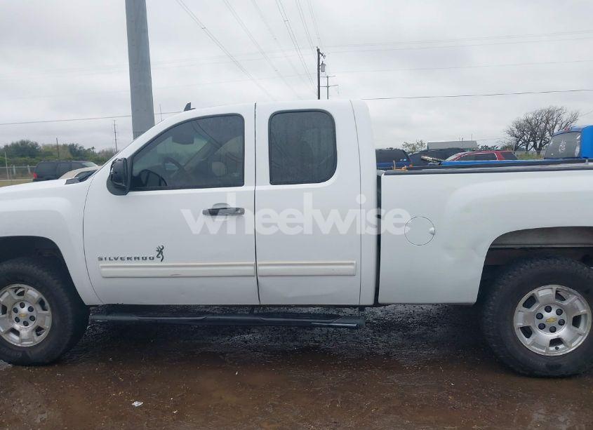 Photo 14 of 2011 Chevrolet Silverado 1500 LT (VIN 1GCRKSE36BZ218510)