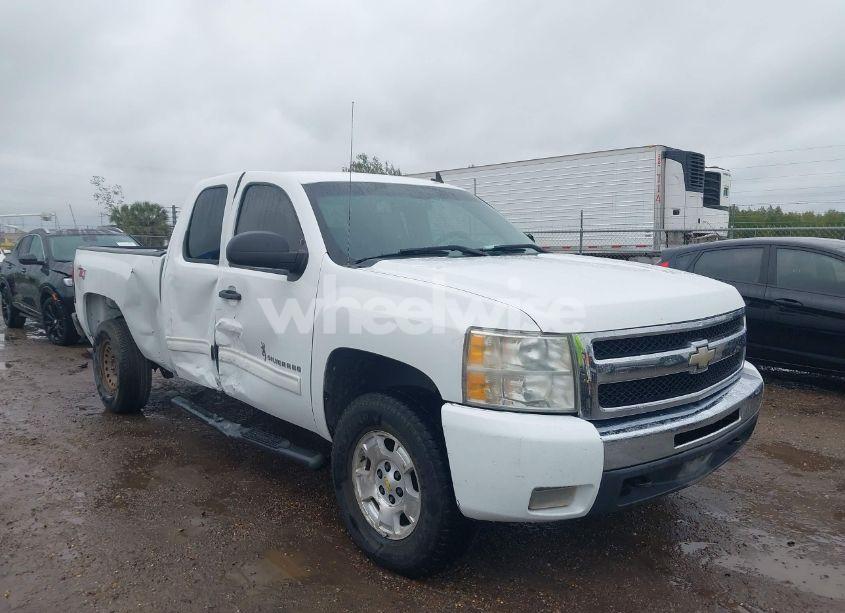 Photo 6 of 2011 Chevrolet Silverado 1500 LT (VIN 1GCRKSE36BZ218510)