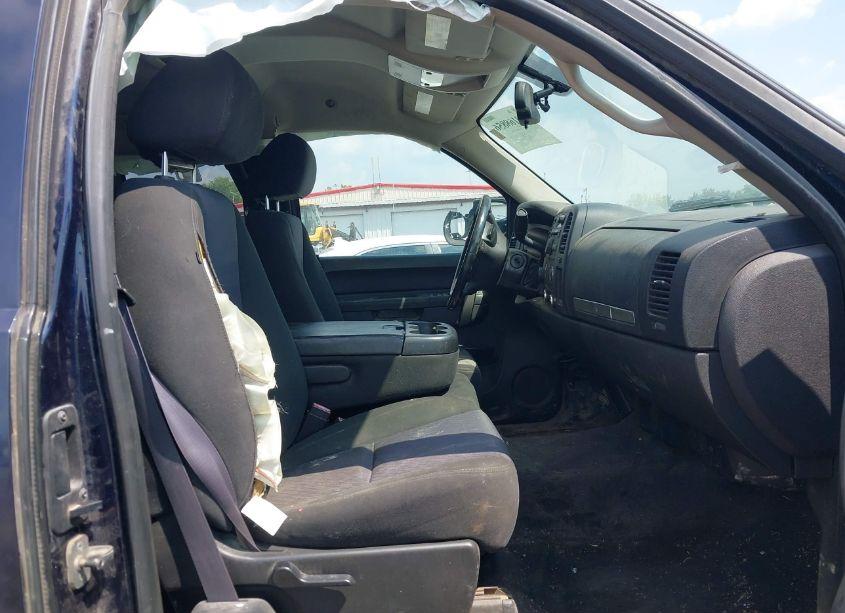 Photo 5 of 2011 Chevrolet Silverado 1500 LT (VIN 1GCRKSE36BZ239132)