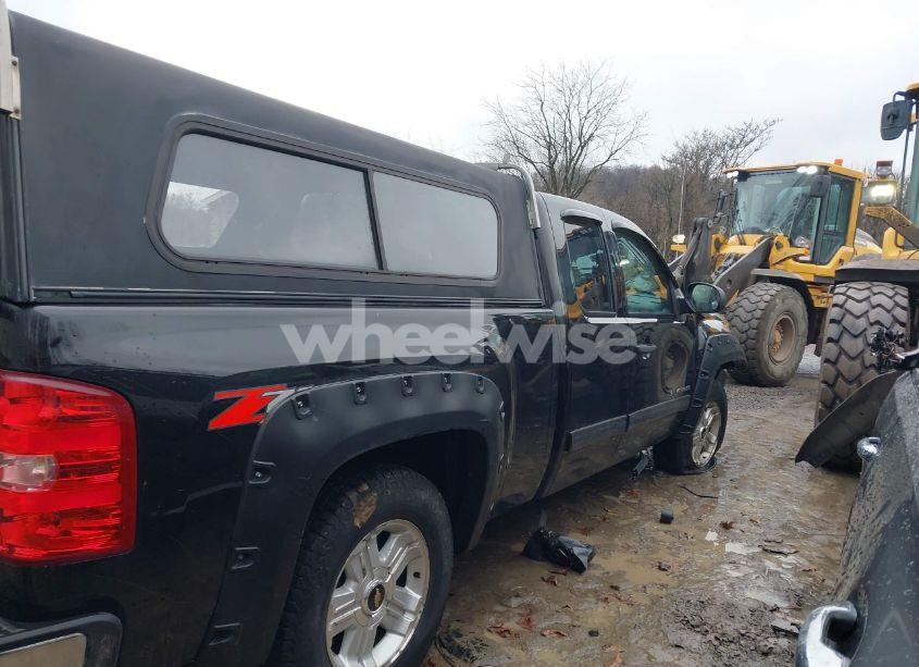 Photo 14 of 2011 Chevrolet Silverado 1500 LT (VIN 1GCRKSE36BZ276987)