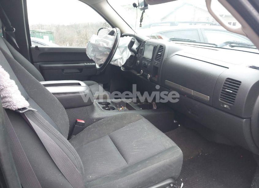 Photo 5 of 2011 Chevrolet Silverado 1500 LT (VIN 1GCRKSE36BZ276987)