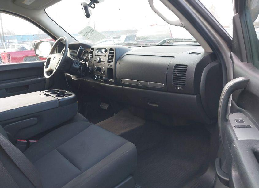 Photo 5 of 2011 Chevrolet Silverado 1500 LT (VIN 1GCRKSE36BZ356693)